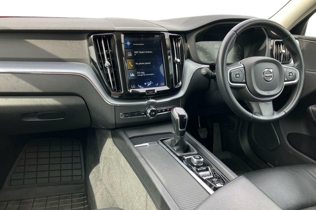 Volvo XC60 2.0 D4 Momentum Awd Silver #4