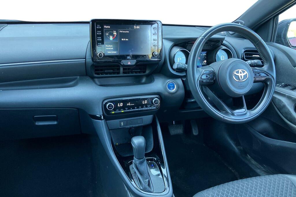 Toyota Yaris 1.5 Hybrid Dynamic Cvt WB21MXA Red #4