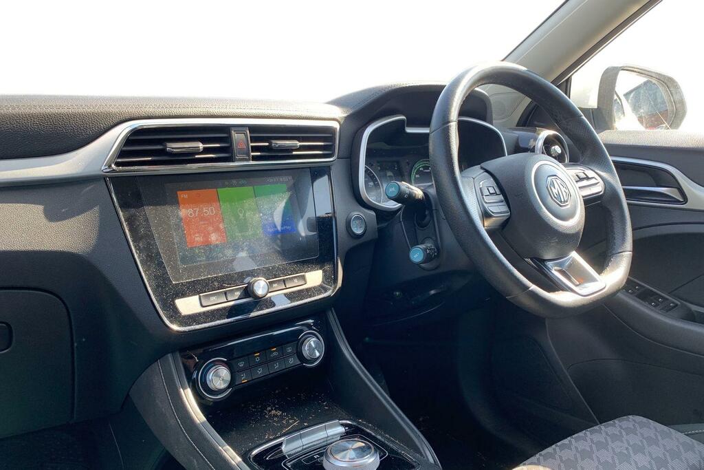 MG ZS 105Kw Excite Ev 45Kwh White #4