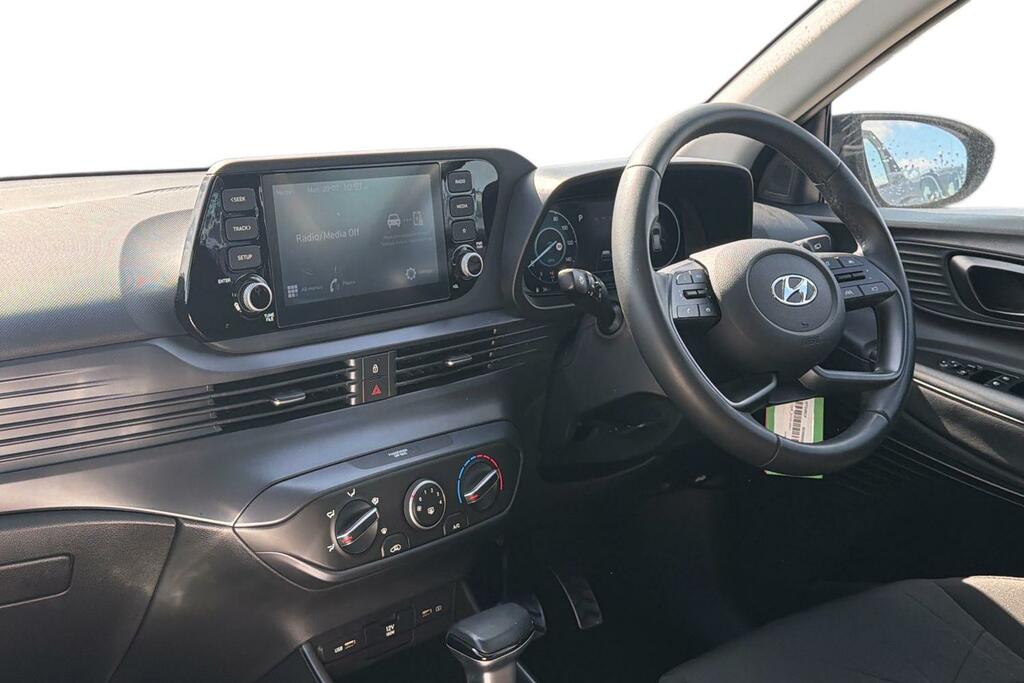 Hyundai Bayon 1.0 Tgdi 48V Mhev Se Connect Dct Grey #4