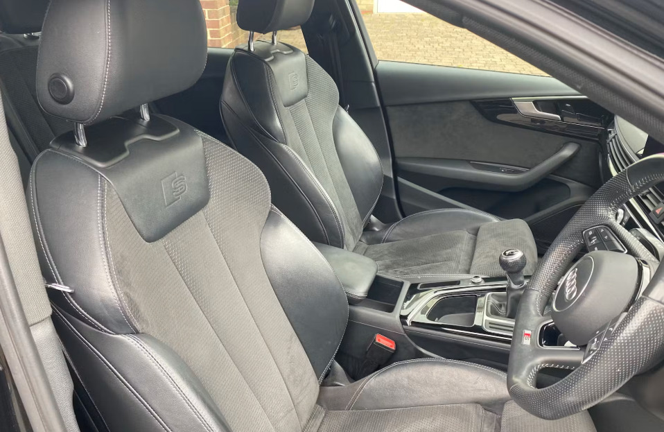 Audi A4 Avant 35 Tfsi Black Edition Black #5