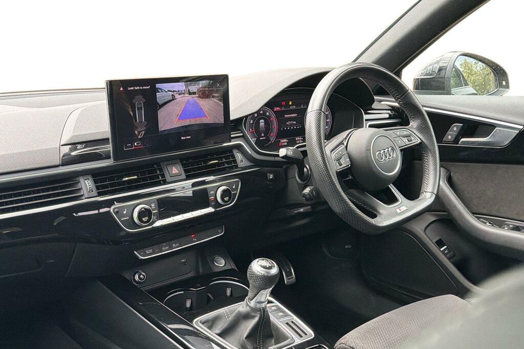 Audi A4 Avant 35 Tfsi Black Edition Black #4