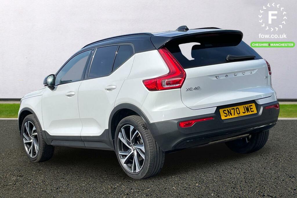 Volvo XC40 2.0 B4p R Design Pro White #2