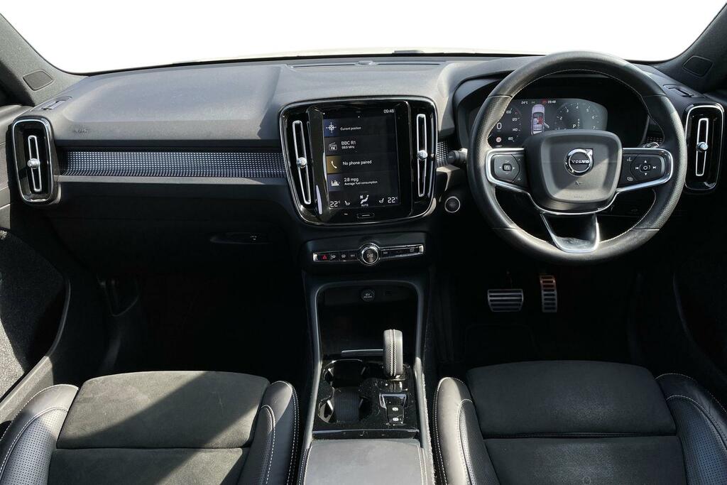 Volvo XC40 2.0 B4p R Design Pro White #3