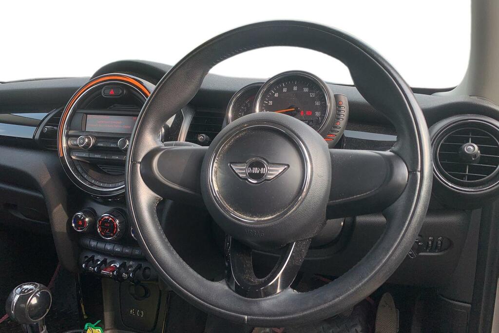 Mini Hatch 1.5 Cooper Pepper Pack BJ17KDN White #5