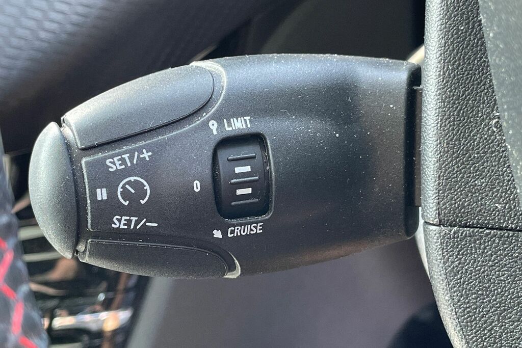 Peugeot 2008 1.2 Puretech 110 Gt Line Eat6 Black #6
