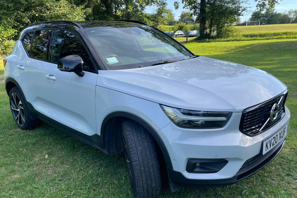 Volvo XC40 2.0 T4 R Design Pro Geartronic Silver