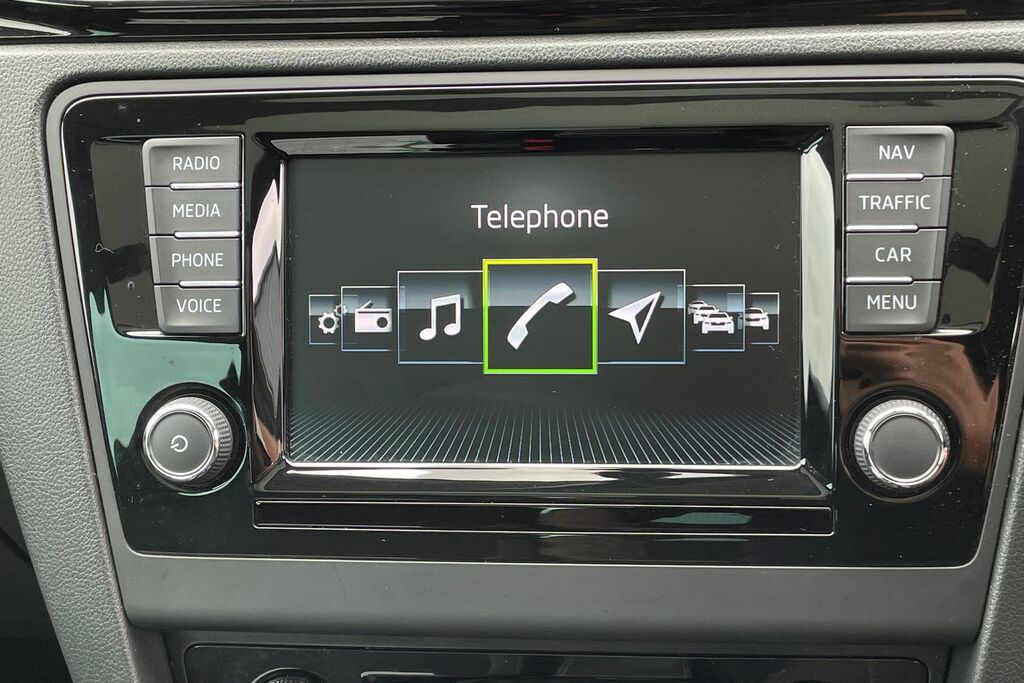 Skoda Rapid Spaceback 1.2 Tsi 110 Se Sport Green #7