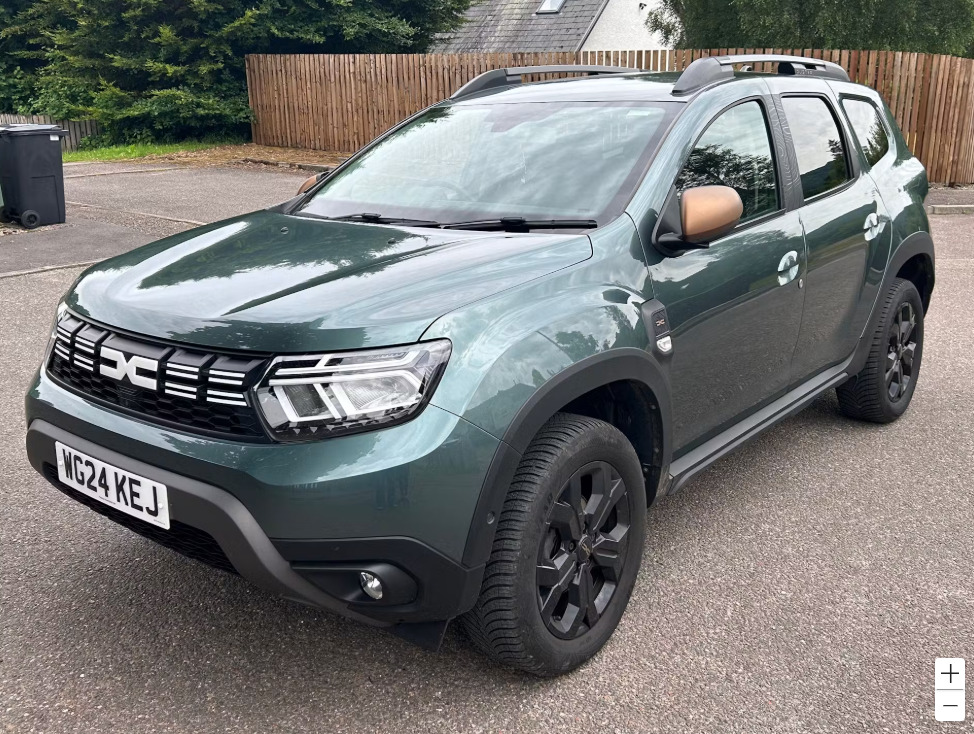 Dacia Duster 1.5 Blue Dci Extreme 4X4 Green #4