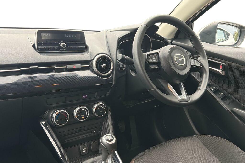Mazda 2 1.5 Skyactiv G 75 Se-l White #4