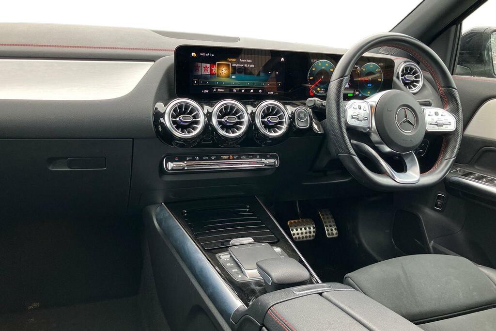 Mercedes-Benz EQA Eqa 250 140Kw Amg Line Premium 70.5Kwh WN72EUZ Black #4