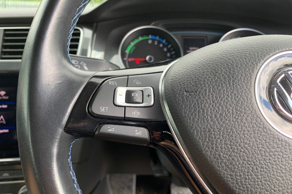 Volkswagen e-Golf 99Kw E-golf 35Kwh White #6