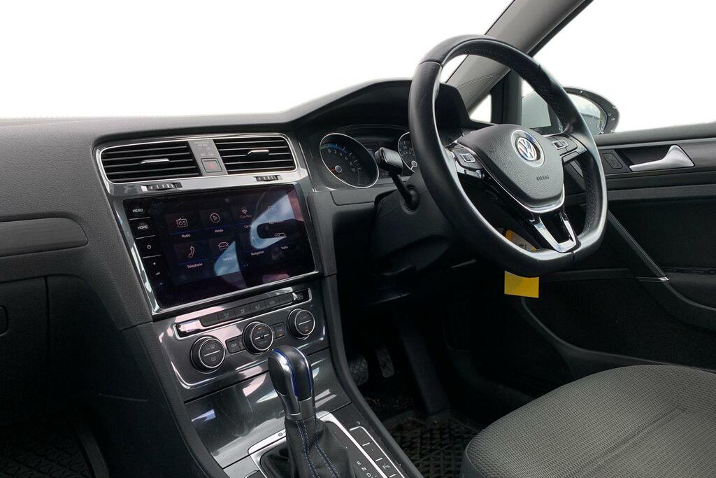 Volkswagen e-Golf 99Kw E-golf 35Kwh White #4