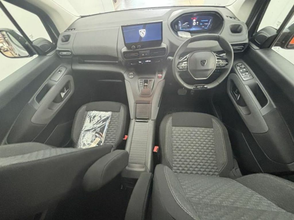 Peugeot e-Rifter 100Kw Gt Long 52Kwh Grey #4