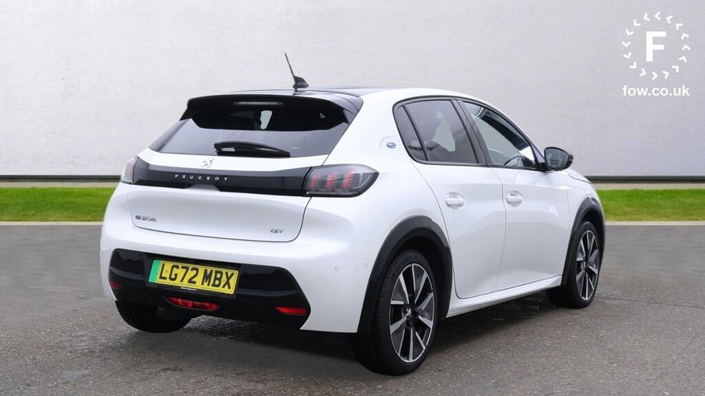 Peugeot e-208 100Kw Gt Premium 50Kwh White #4