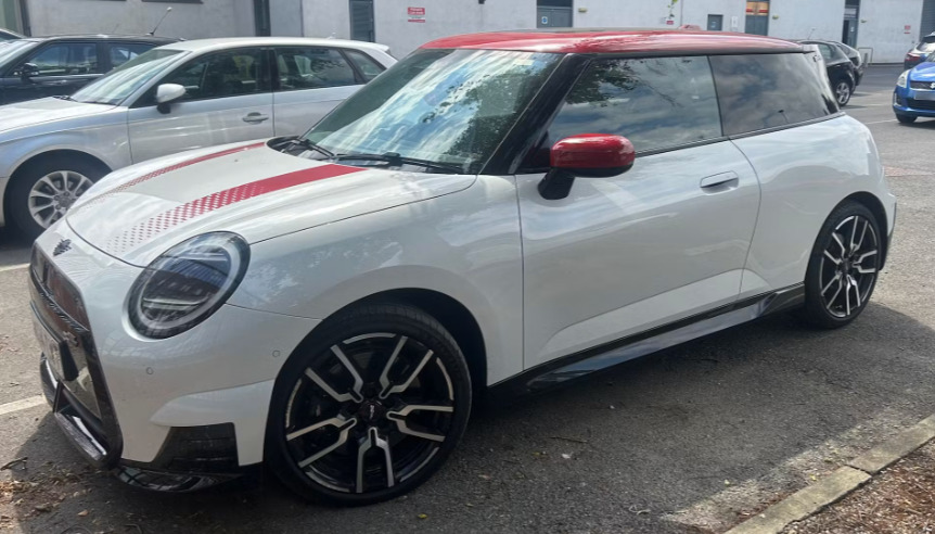 Mini Hatch F55 Mini 5-Door Hatch Cooper S Exclusive Lci II White #1