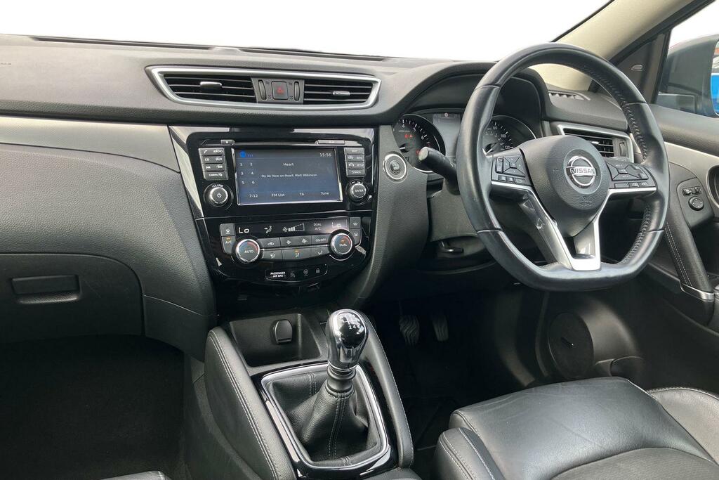 Nissan Qashqai Black #4