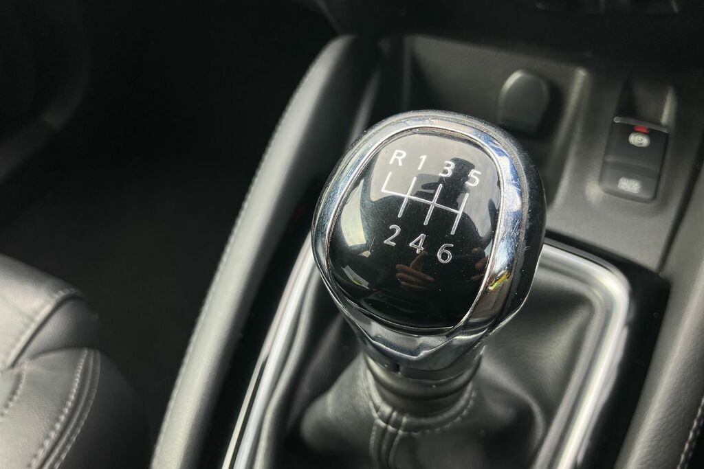 Nissan Qashqai Black #13