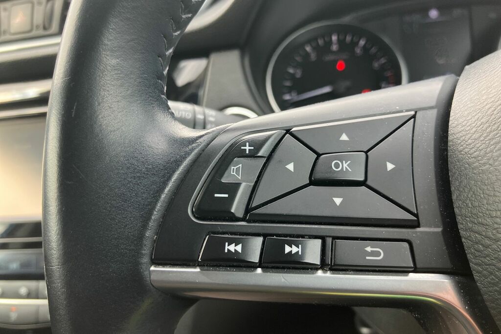 Nissan Qashqai Black #15