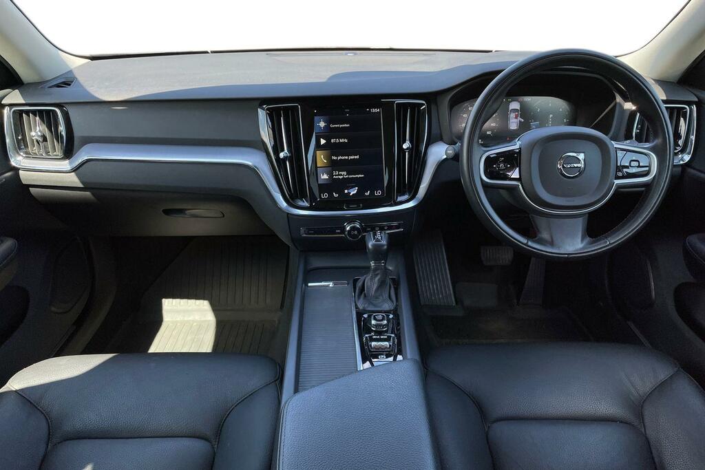 Volvo V60 2.0 D4 190 Momentum Pro Grey #3
