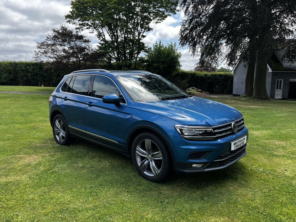 Volkswagen Tiguan Suv 2.0 Tdi Sel R Line Spec In Blue,pan Roof,sat N DF18URE Blue
