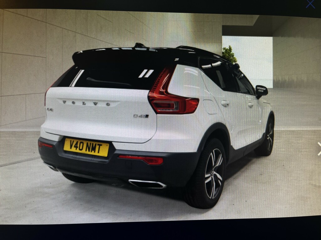 Volvo XC40 2.0 R-design D4 Awd,sat Nav,pan Roof,fsh White #3