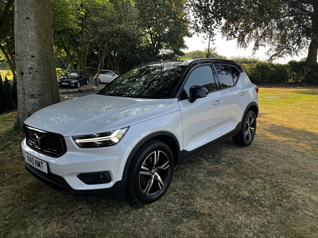 Volvo XC40 Suv 2.0 R-design D4 1St Edition Awd,sat Nav,pan Ro V40NMT White #2