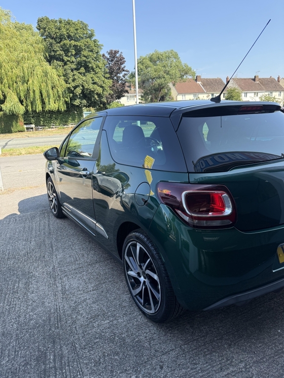 DS DS 3 1.2 Puretech Connected Chic S S Green #2