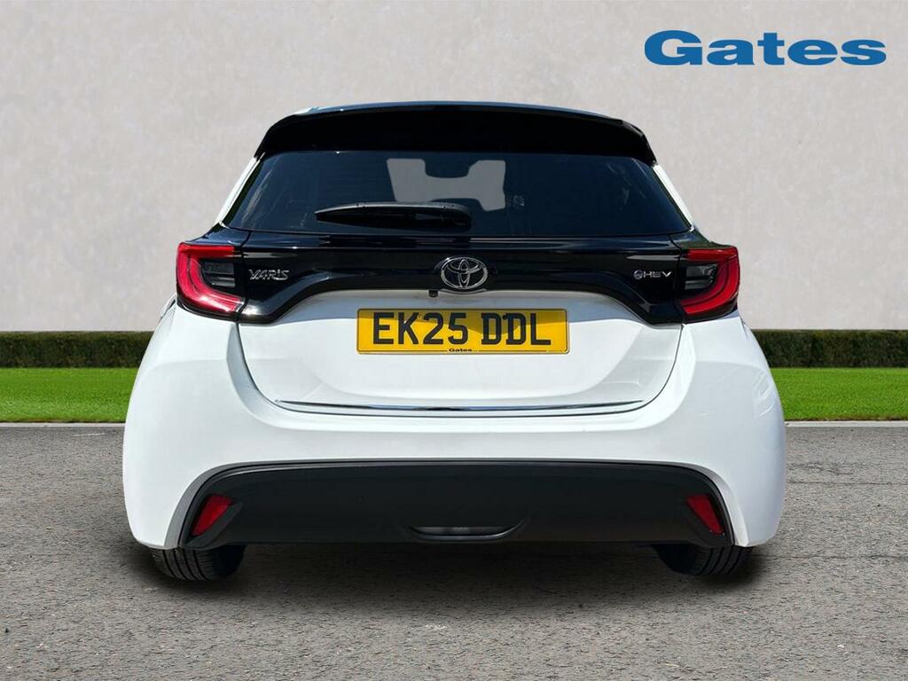 Toyota Yaris Toyota Yaris Design 1.5 Hybrid EK25DDL White #6
