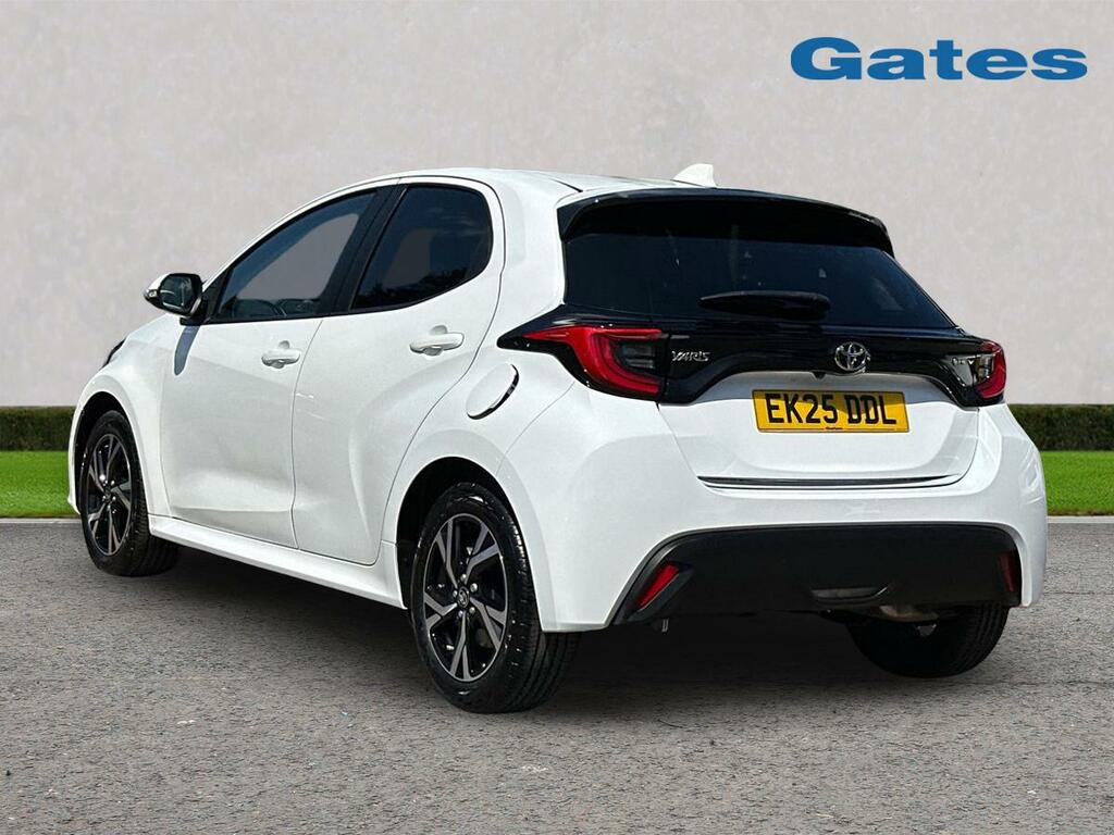 Toyota Yaris Toyota Yaris Design 1.5 Hybrid EK25DDL White #5