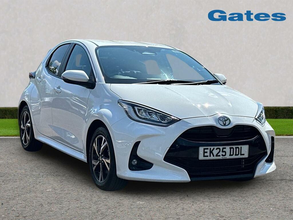 Toyota Yaris Toyota Yaris Design 1.5 Hybrid White