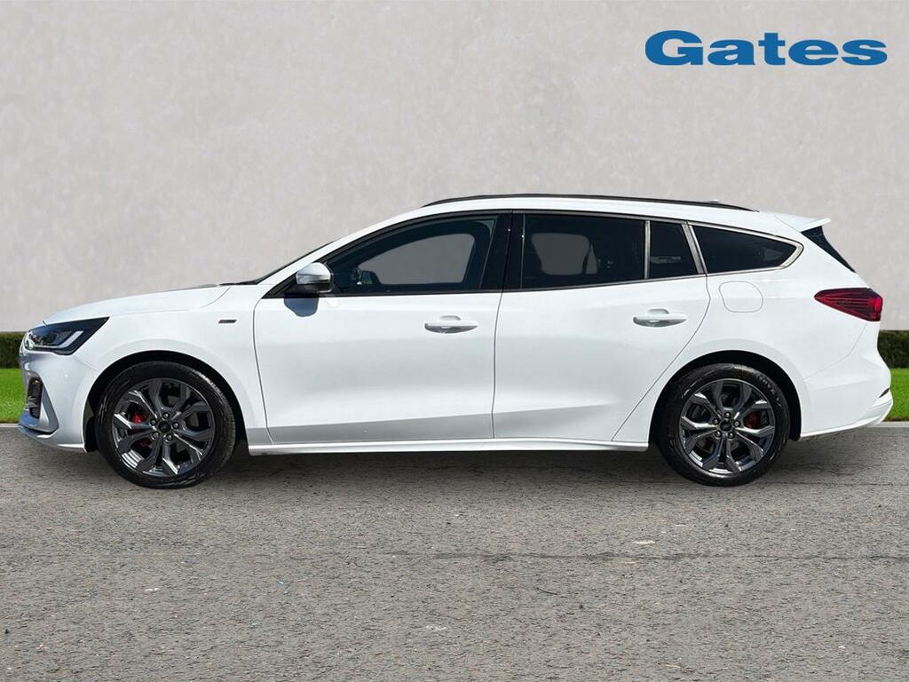 Ford Focus Focus Estate St-line 1.0 Mhev 155Ps EK75KZM White #4