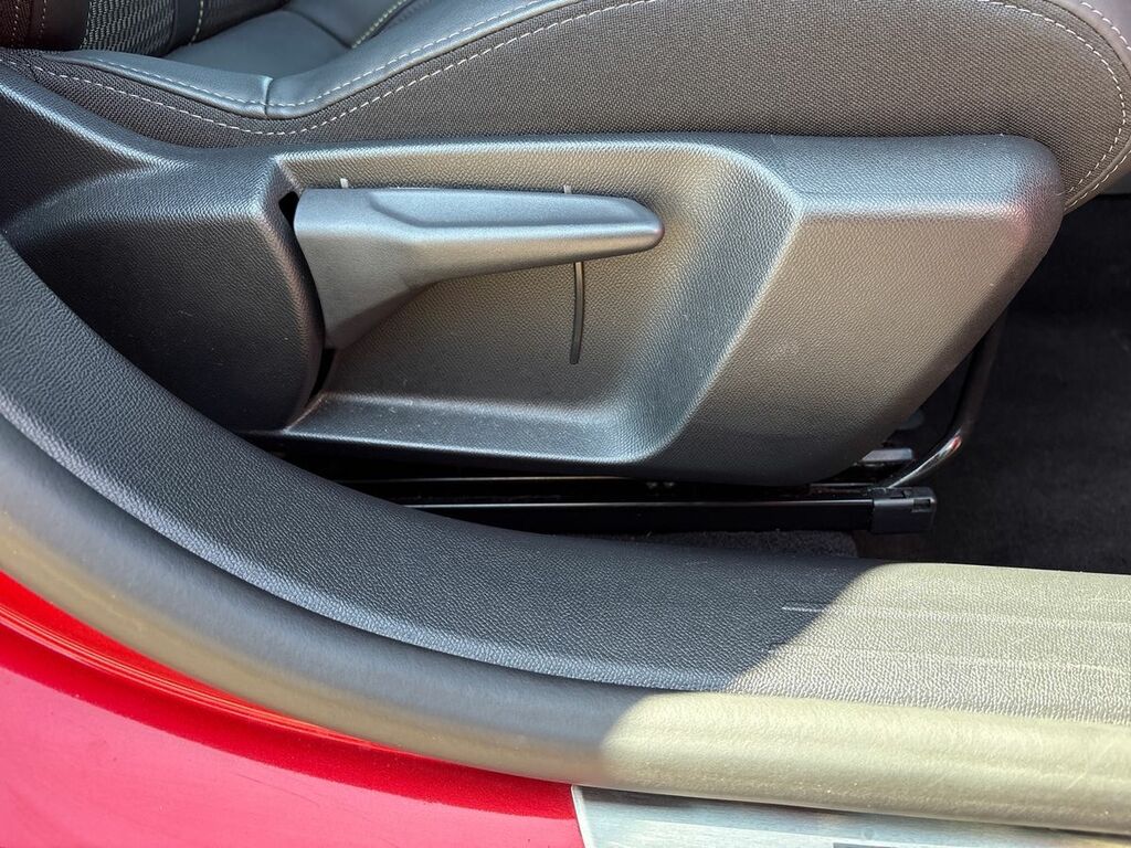 Peugeot 208 1.2 Hybrid 100 Allure E-dsc6 Grey #30