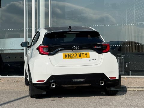 Toyota Yaris Gr-y Circuit WN22WTY White #6