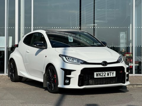 Toyota Yaris Gr-y Circuit White