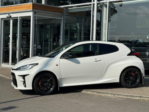 Toyota Yaris Gr-y Circuit WN22WTY White #4