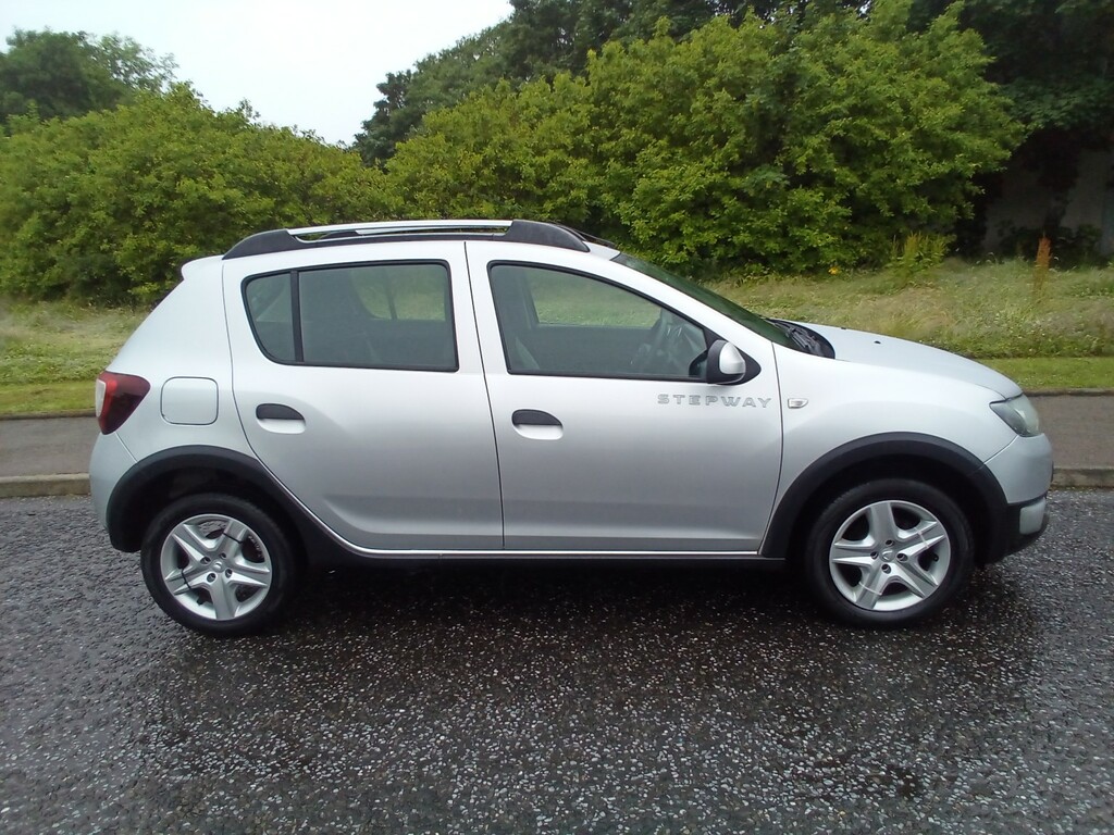 Dacia Sandero Stepway Hatchback Stepway Laureate 1.5 Dci 90 201515 Silver #4