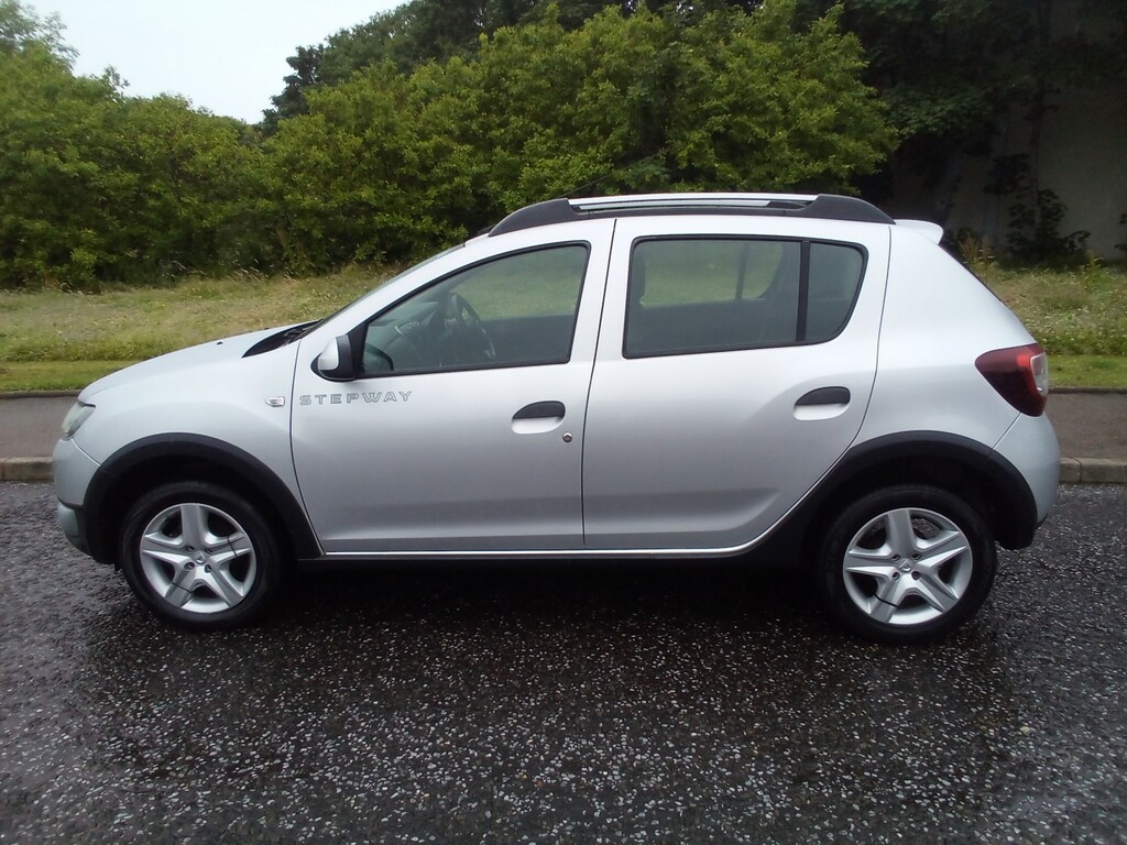 Dacia Sandero Stepway Hatchback Stepway Laureate 1.5 Dci 90 201515 Silver #5