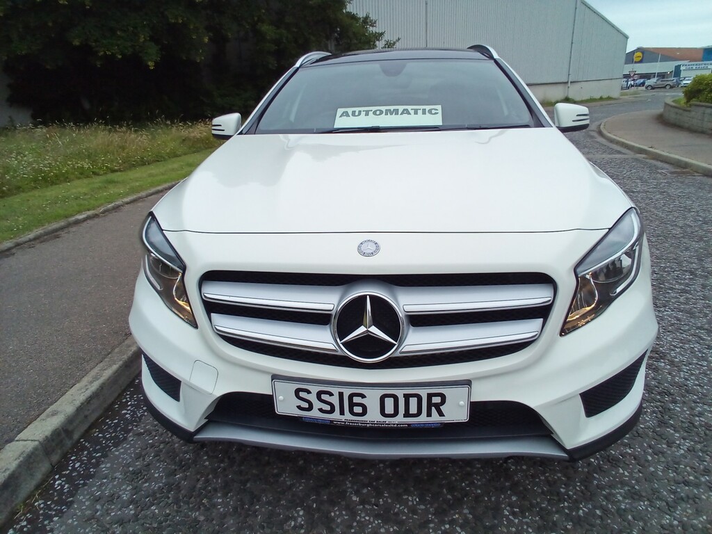 Mercedes-Benz GLA Class 220D Amg Line 4Wd White #2