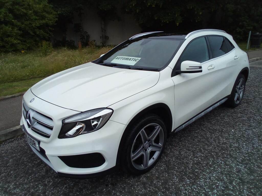 Mercedes-Benz GLA Class 220D Amg Line 4Wd White #3