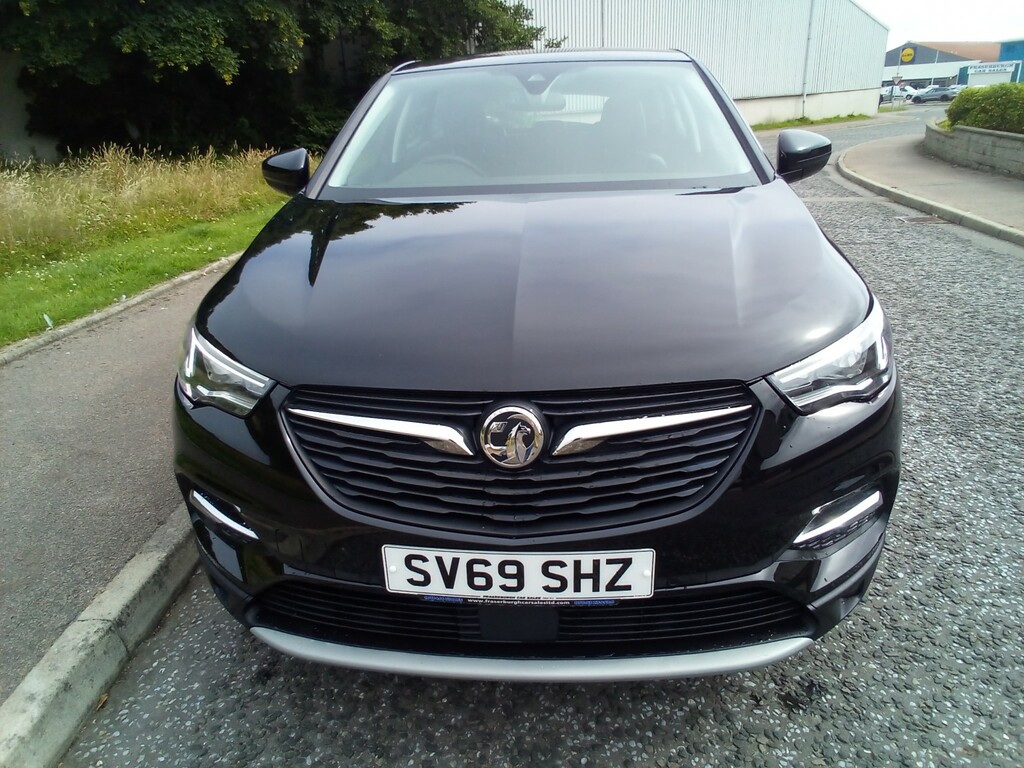 Vauxhall Grandland X 1.2 Turbo Sport Nav Black #2