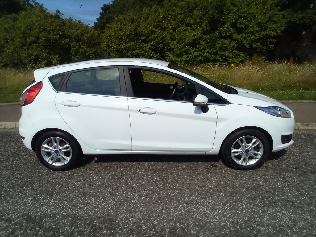 Ford Fiesta Hatchback 1.3 Zetec 201717 SL17RVA White #4