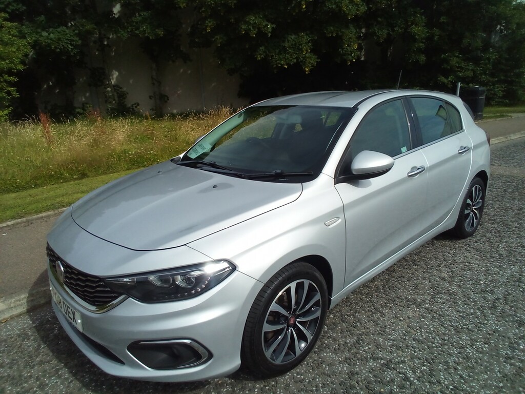 Fiat Tipo Tipo 1.4 95Hp Lounge Hatchback Silver