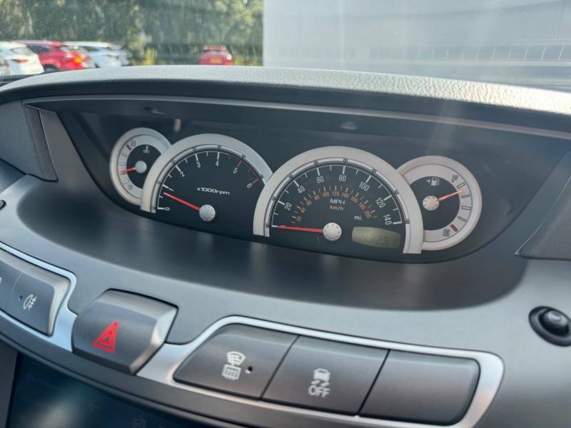 SsangYong Turismo Mpv Grey #21