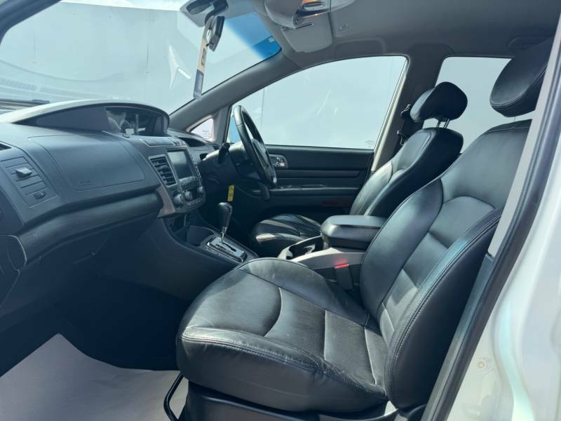 SsangYong Turismo Mpv Grey #13