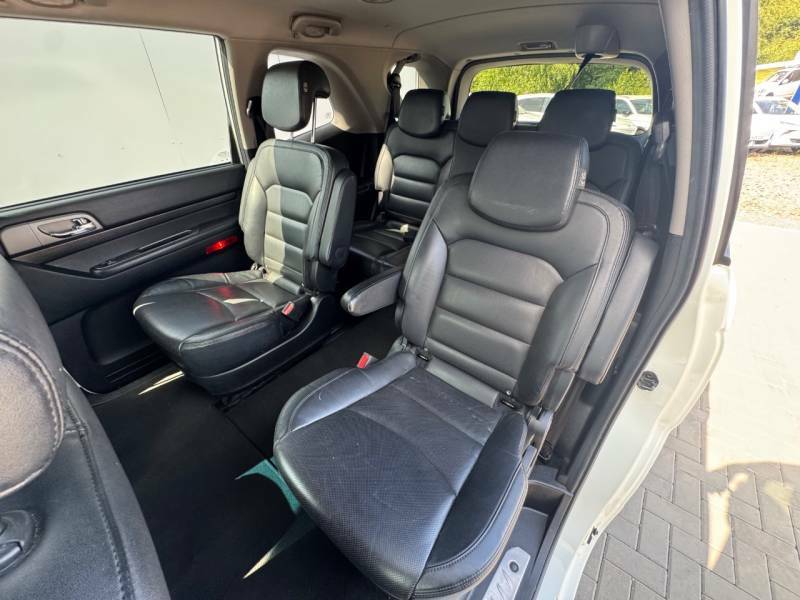 SsangYong Turismo Mpv Grey #16
