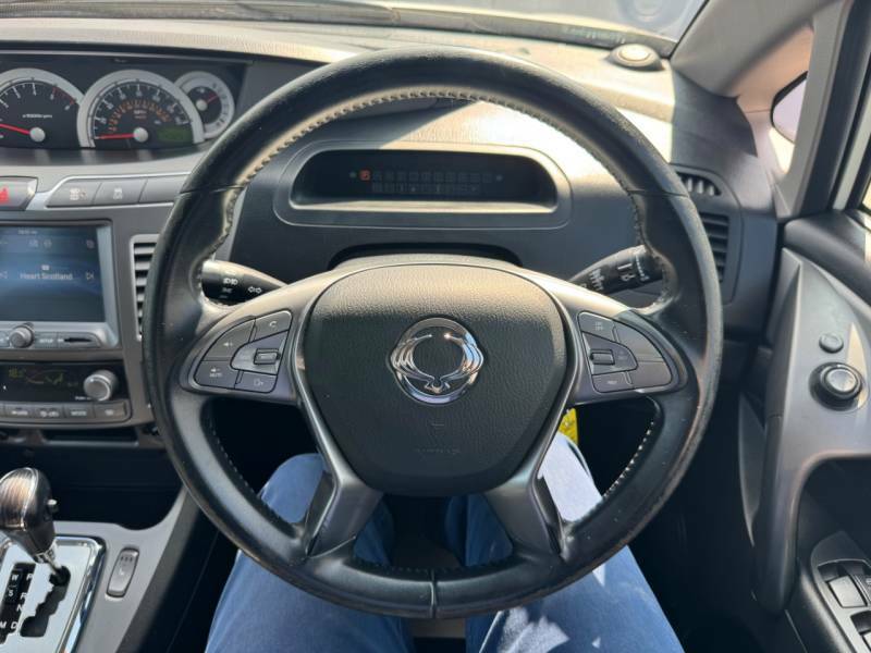 SsangYong Turismo Mpv Grey #20