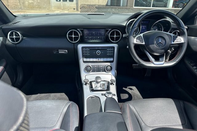 Mercedes-Benz SLC Slc 200 Amg Line Silver #11