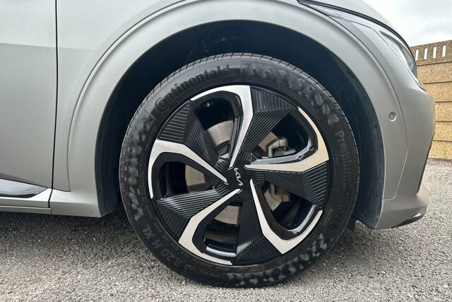 Kia EV6 Air White #9