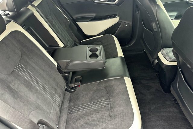 Kia EV6 Air White #38